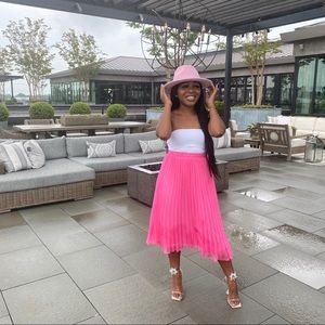H&M Pink Pleated Skirt